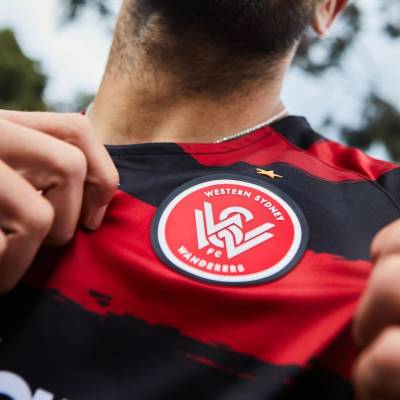 western_sydney_wanderers_2022_2023_home_kit_4.jpg