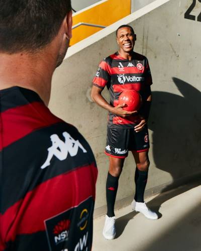 western_sydney_wanderers_2022_2023_home_kit_5.jpg