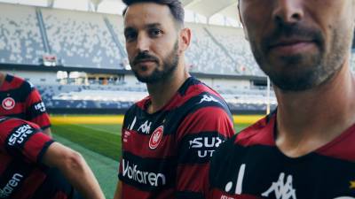 western_sydney_wanderers_2022_2023_home_kit_8.jpg