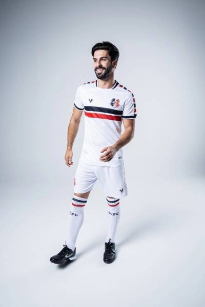 santa_cruz_2023_away_kit_e.jpg