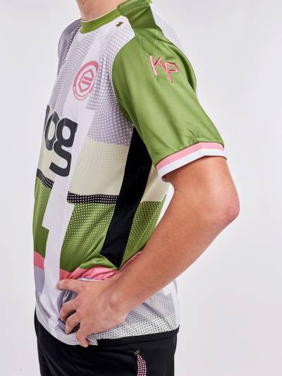 groningen_2022-23_third_kit_5.jpg