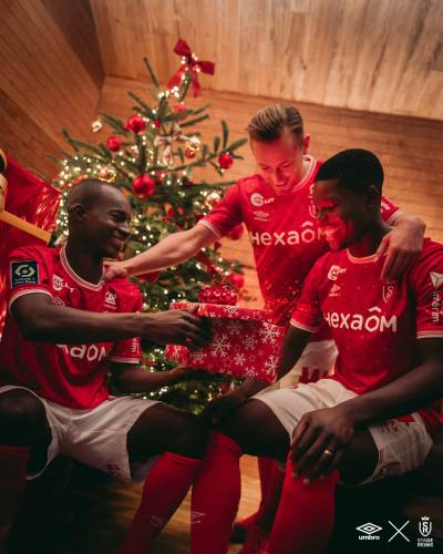 stade_de_reims_2022_2023_christmas_kit_a.jpeg