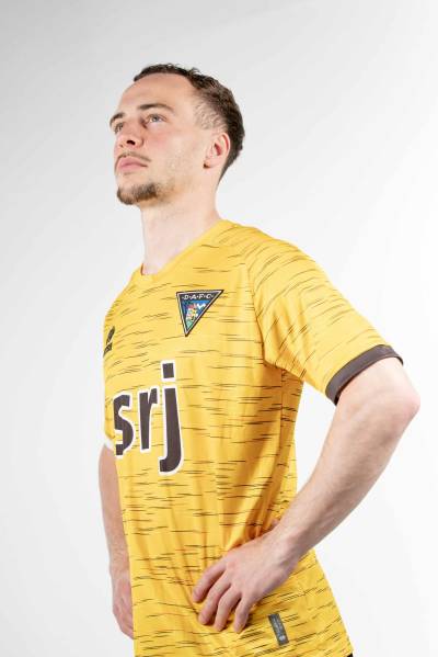 dunfermline_athletic_24_25_errea_third_kit_2.jpg