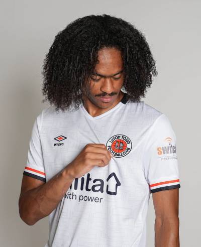 luton_town_24_25_umbro_third_kit_g.jpg