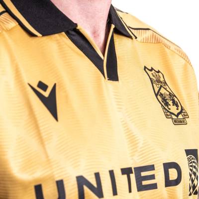 wrexham_24_25_macron_third_kit_3.jpg