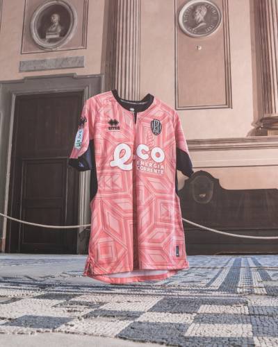 cesena_24_25_errea_third_kit_e.jpg