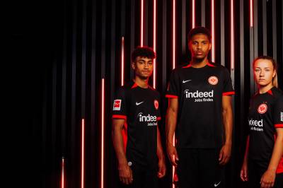 eintracht_frankfurt_24_25_nike_away_kit_b.jpg