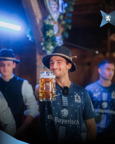 1860_munich_24_25_nike_oktoberfest_shirt_2.jpg