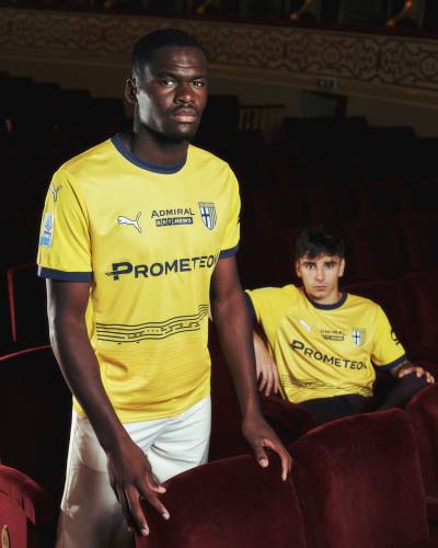 parma_24_25_puma_third_kit_f.jpeg