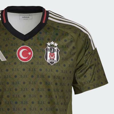 besiktas_24_25_adidas_fourth_kit_h1.jpg