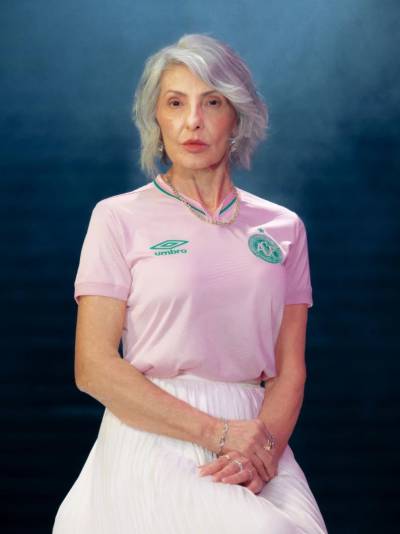 umbro_femama_2024_pink_october_shirts_d.jpg