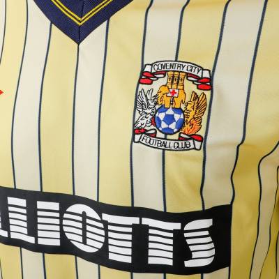 coventry_city_1985_86_umbro_away_retro_shirt_d.jpg