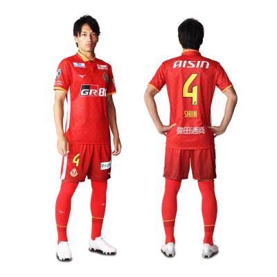 nagoya_grampus_2023_mizuno_home_away_kits_a.jpg