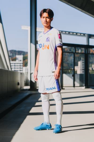 sanfrecce_hiroshima_2025_nike_away_kit_a.jpg