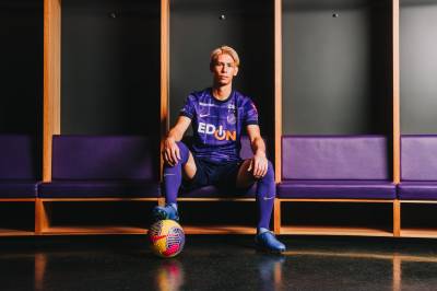 sanfrecce_hiroshima_2025_nike_home_kit_1.jpeg