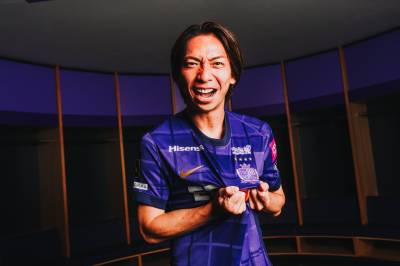 sanfrecce_hiroshima_2025_nike_home_kit_2.jpeg