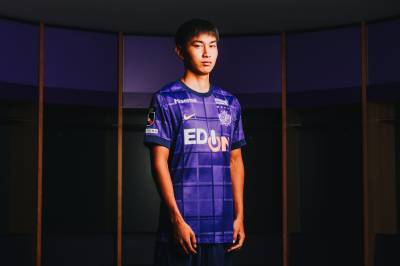 sanfrecce_hiroshima_2025_nike_home_kit_4.jpeg