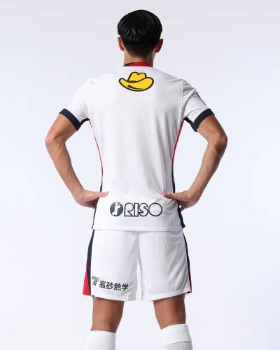 kashima_antlers_2025_nike_away_kit_b.jpg