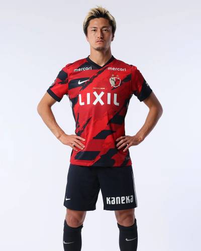 kashima_antlers_2025_nike_home_kit_b.jpg