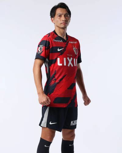 kashima_antlers_2025_nike_home_kit_d.jpg