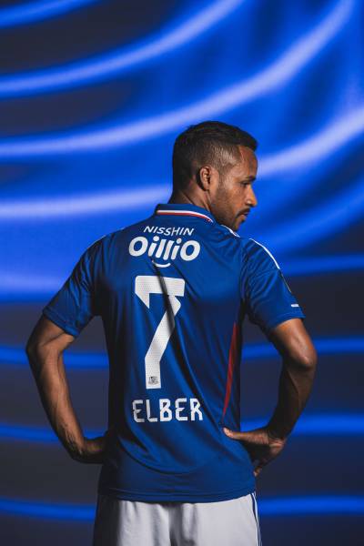 yokohama_f_marinos_2025_adidas_home_kit_c.jpeg