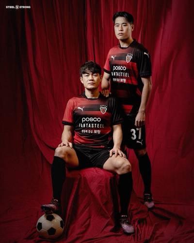 pohang_steelers_2025_puma_home_away_kits_a.jpg