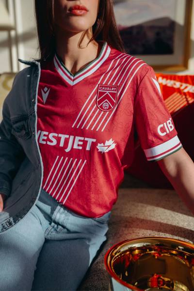 cavalry_fc_2025_macron_home_kit_a.jpg