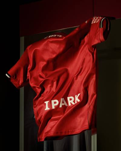 busan_ipark_2025_mizuno_home_kit_e.jpg