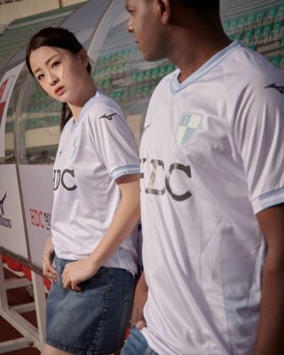 busan_ipark_2025_mizuno_away_kit_e.jpg