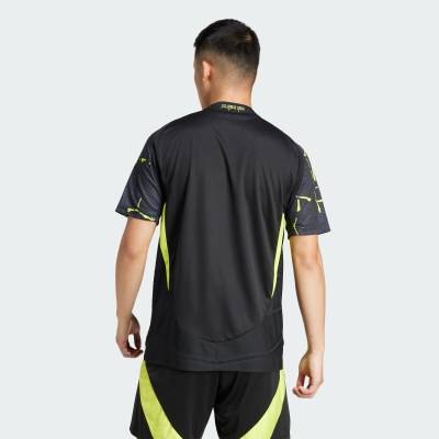 columbus_crew_2025_26_adidas_away_kit_b.jpg