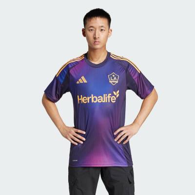 la_galaxy_2025_26_adidas_away_kit_a1.jpg