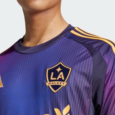 la_galaxy_2025_26_adidas_away_kit_d1.jpg