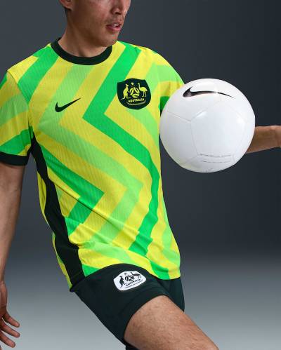 australia_2025_nike_home_kit_3.jpeg