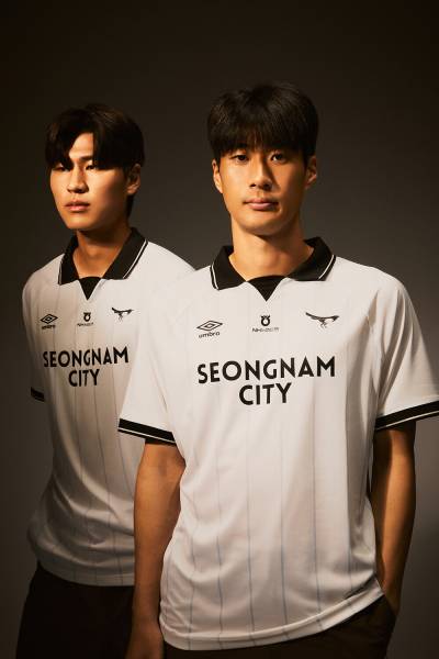 seongnam_2025_umbro_away_kit_b.jpg