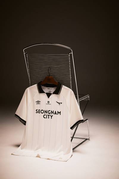 seongnam_2025_umbro_away_kit_c.jpg