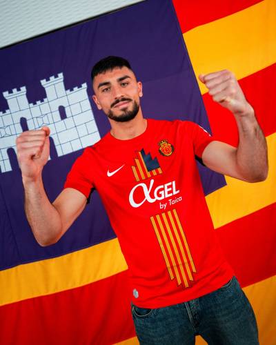 real_mallorca_24_25_nike_special_edition_shirt_c.jpg
