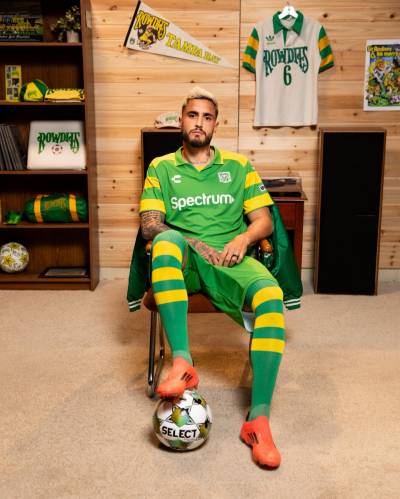 tampa_bay_rowdies_2025_charly_home_away_kits_b.jpeg