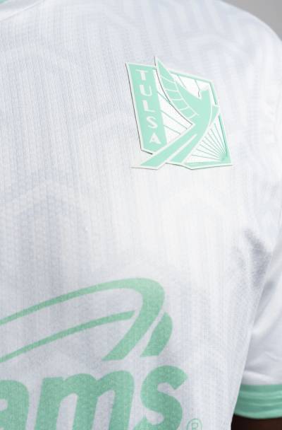 fc_tulsa_2025_puma_away_kit_b.jpg