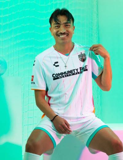 san_antonio_2025_charly_away_kit_a.jpg