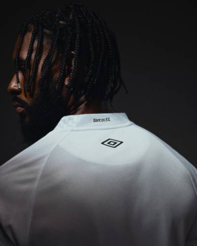 santos_2025_umbro_home_kit_e.jpg