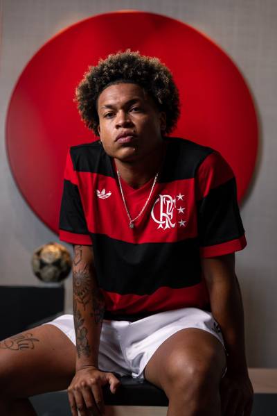 flamengo_1981_adidas_home_shirt_b.jpeg