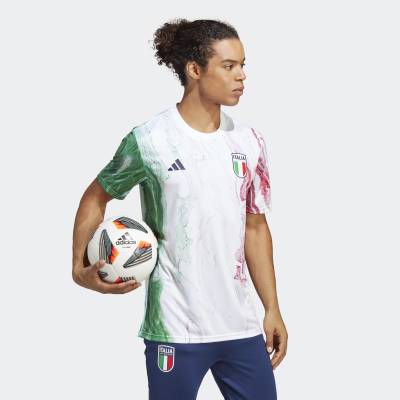 italy_pre_match_jersey_green_white_red_c.jpg