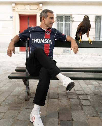 paris_saint_germain_2004_05_nike_total_90_reissue_home_jersey_d.jpeg
