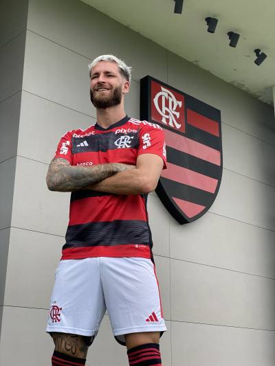 flamengo_2023_home_kit_i.jpeg