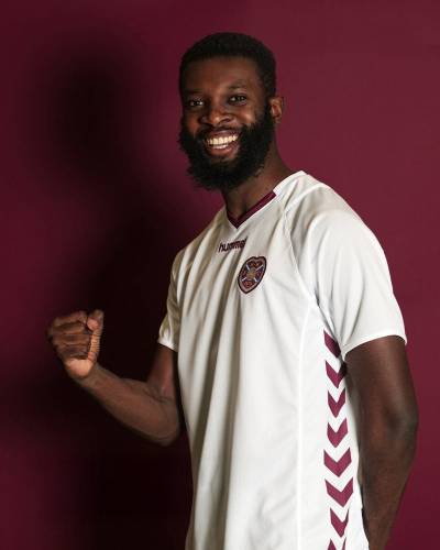 heart_of_midlothian_2005_06_hummel_away_retro_shirt_e2.jpg