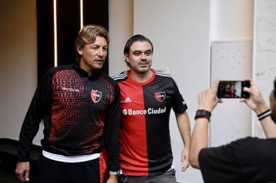 newells_old_boys_2023_home_kit_1c.jpeg