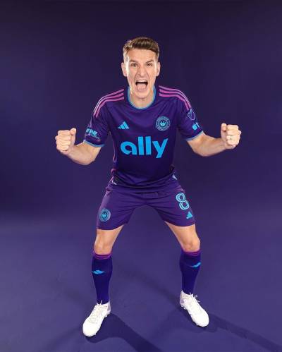 charlotte_fc_2023_2024_adidas_away_kit_c.jpeg