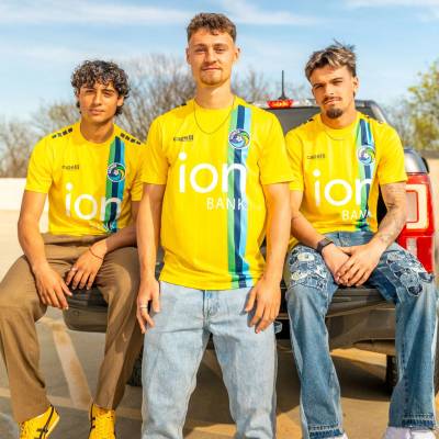 new_york_cosmos_2026_capelli_third_kit_c.jpg