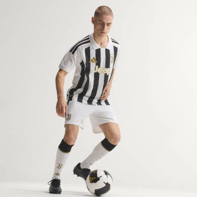 juventus_26_27_adidas_home_kit_07.jpg