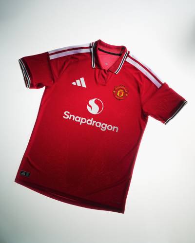 manchester_united_26_27_adidas_home_kit_b.jpg
